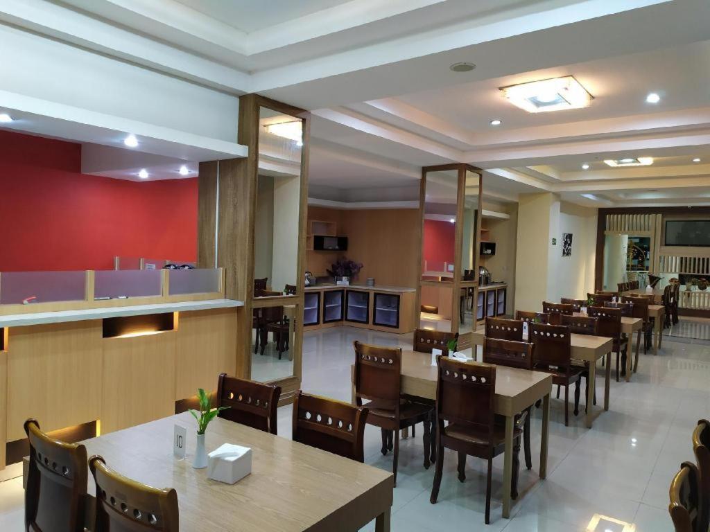 Rangkayobasa Hotel Padang Panjang Bukittinggi Ngoại thất bức ảnh